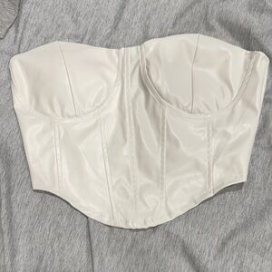 Chic White Strapless Bustier